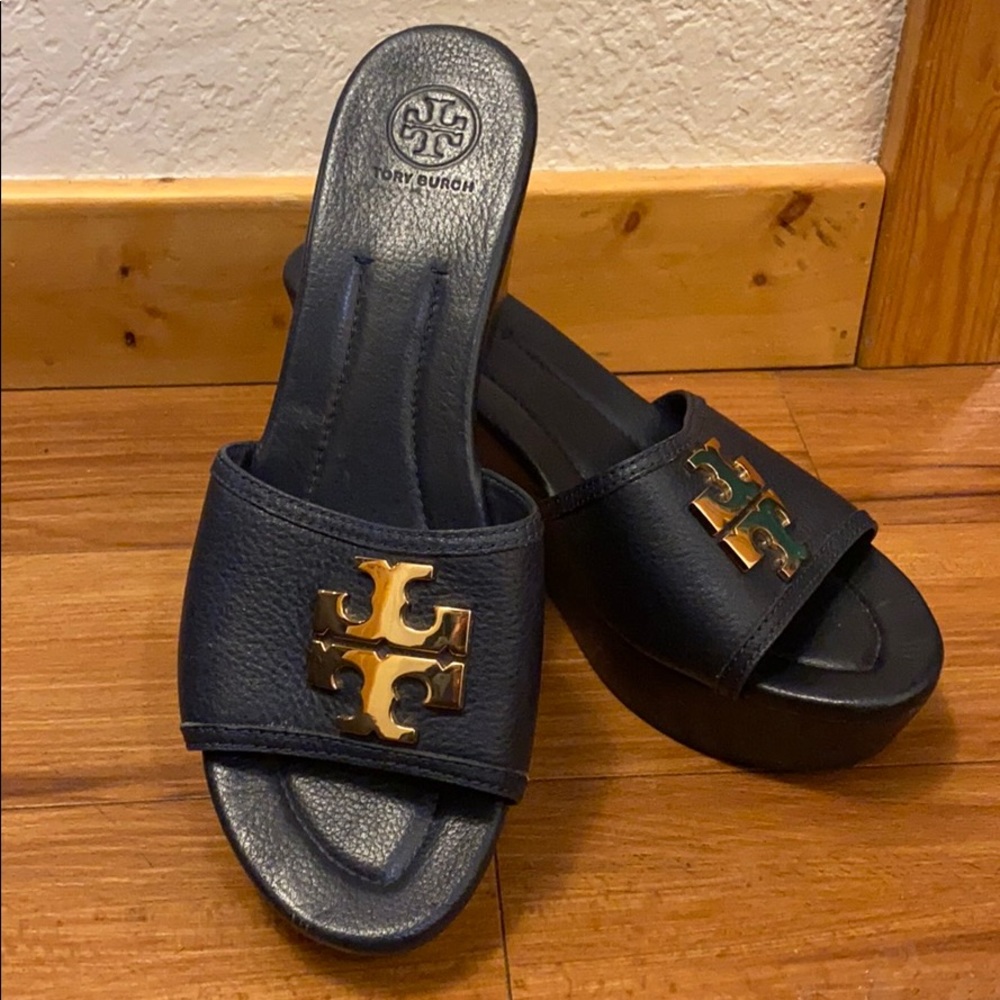 Tory Burch Lowell 2 80mm Wedge Slide Navy | 9